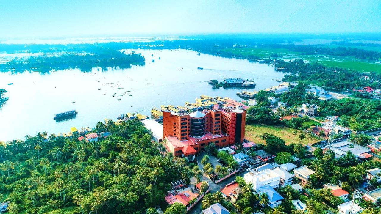 Ramada By Wyndham Alleppey Alappuzha Kültér fotó