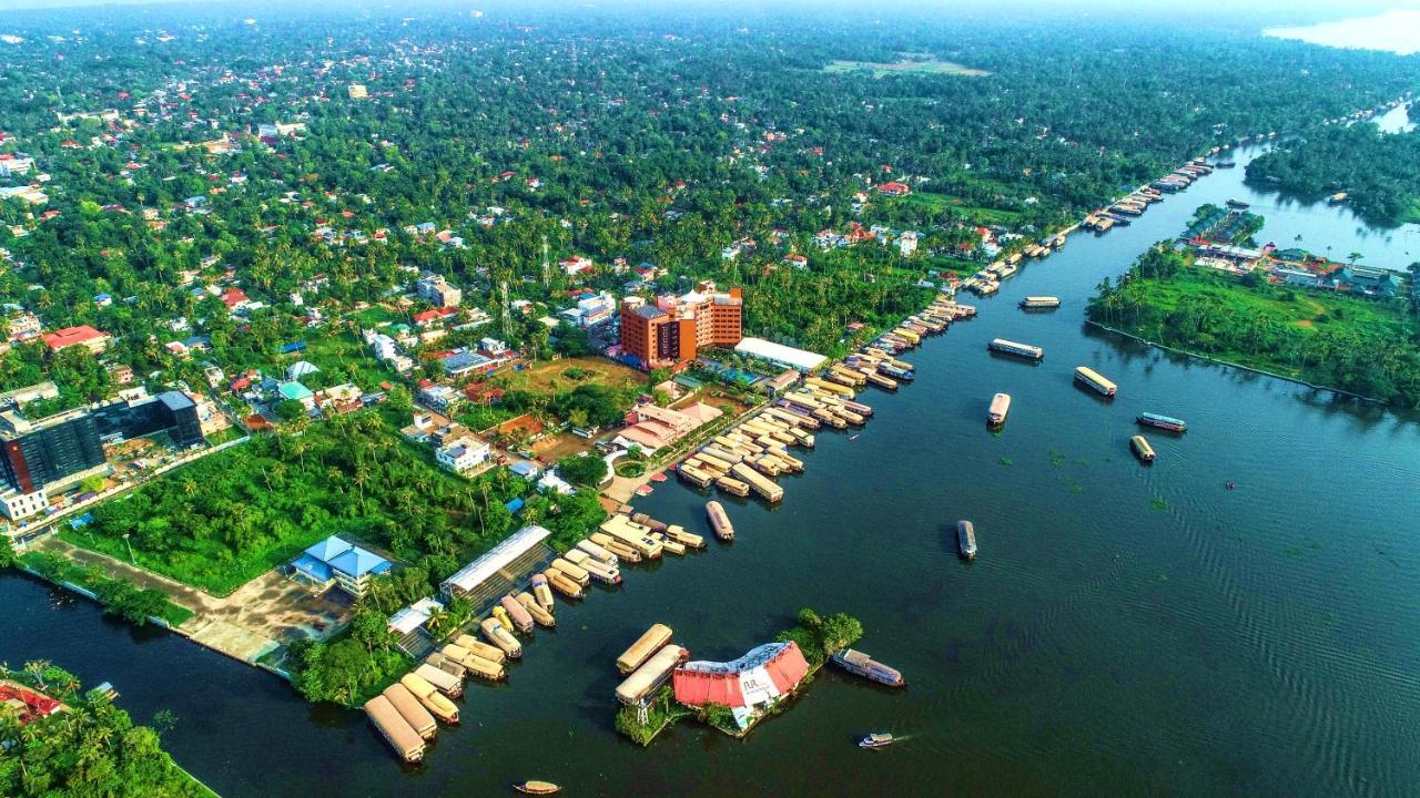 Ramada By Wyndham Alleppey Alappuzha Kültér fotó