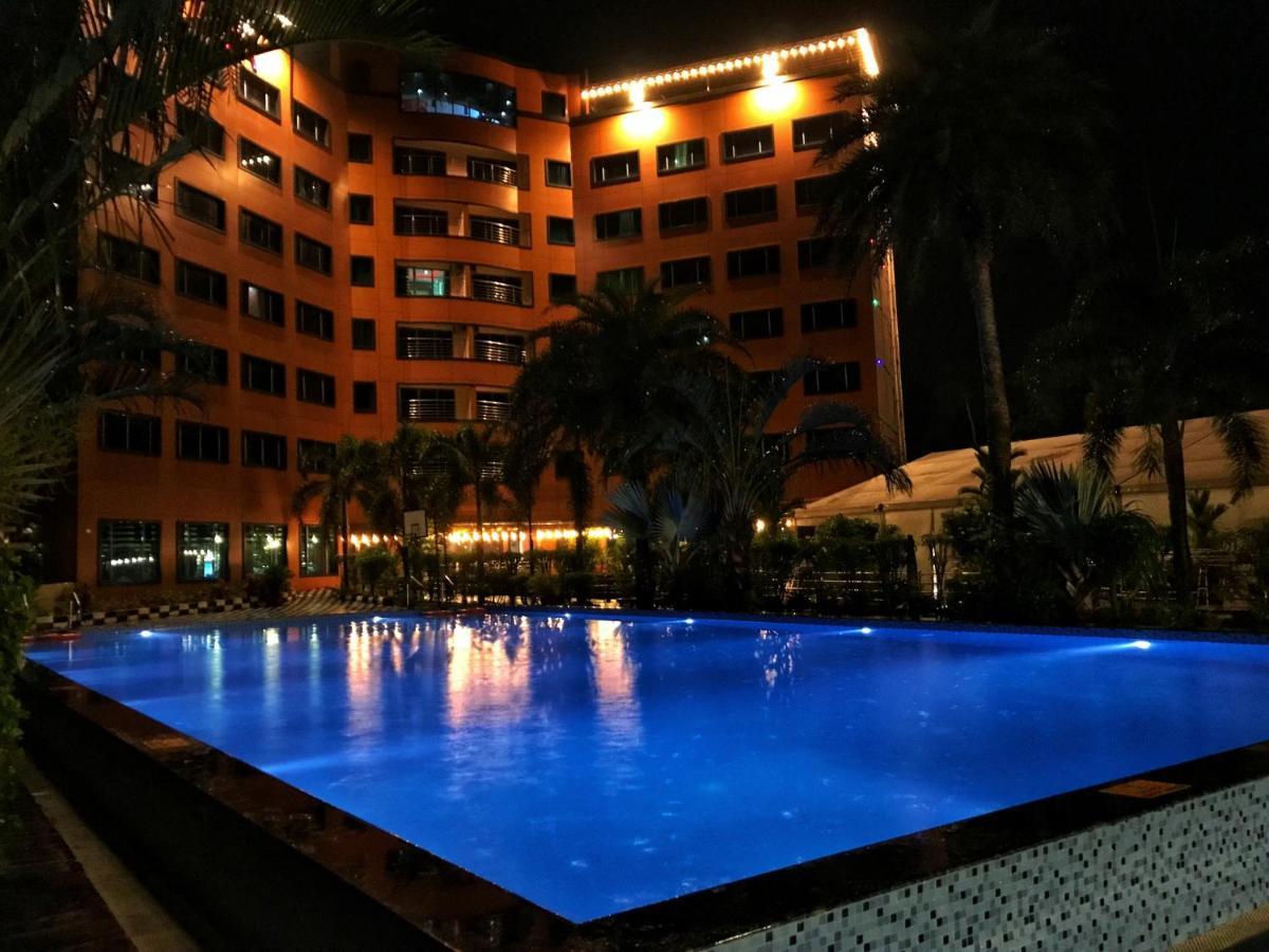 Ramada By Wyndham Alleppey Alappuzha Kültér fotó