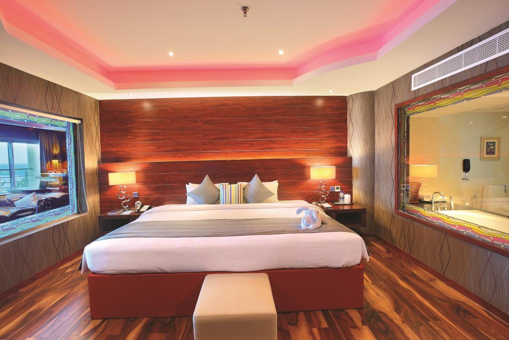 Ramada By Wyndham Alleppey Alappuzha Kültér fotó