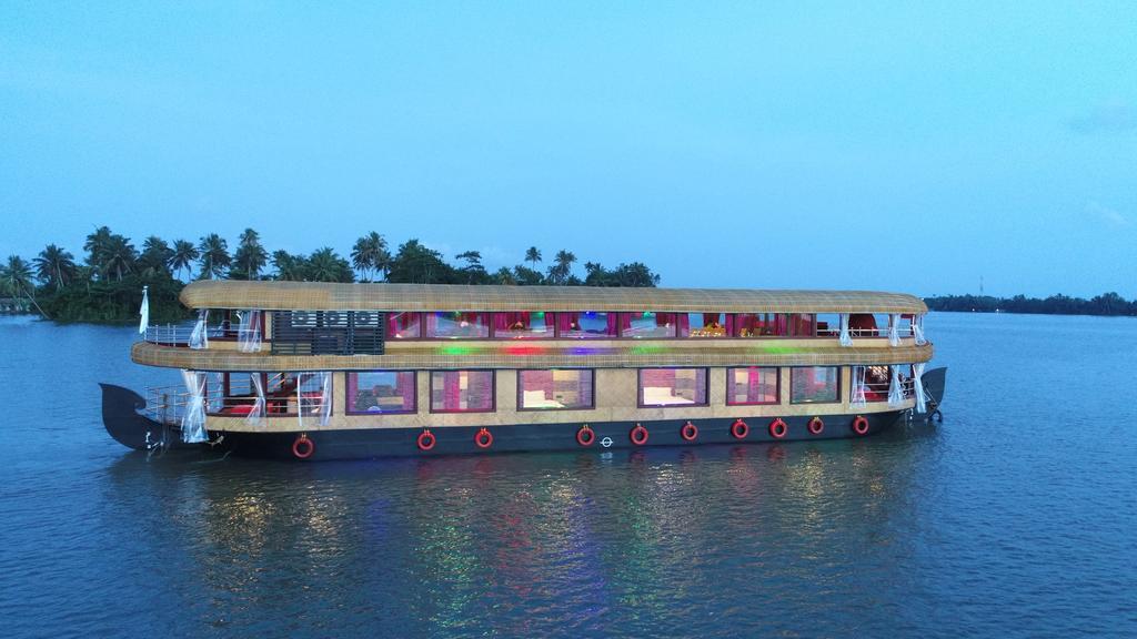 Ramada By Wyndham Alleppey Alappuzha Kültér fotó
